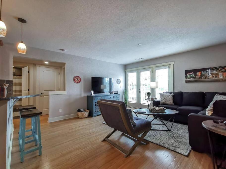 Villa Amazing Locale 2Kingbr 1Bth Kansas City Exterior foto